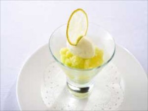 ヨーグルトのセミフレッド、メロンのグラニテとライムのジェラート