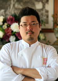 Chef　東京店副料理長 Kazutaka Toma 當間 一貴